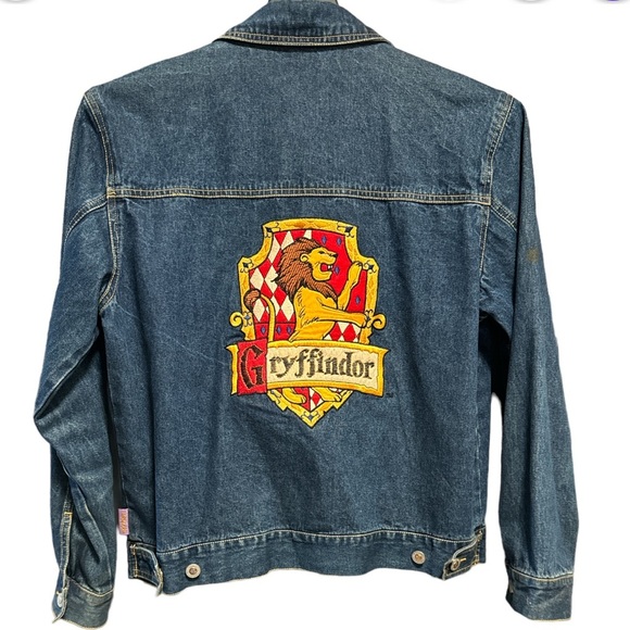 Harry Potter Gryffindor Jean Jacket size Medium - Picture 2 of 6